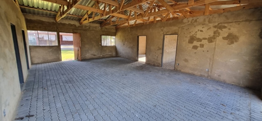 5 Bedroom Property for Sale in Krokodildrift A H North West